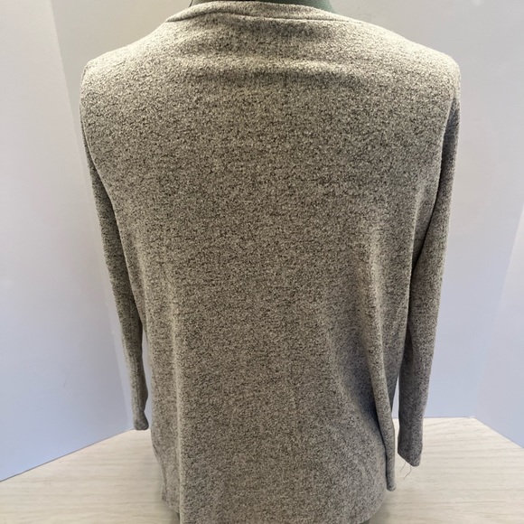 Pomelo Long Sleeved Gray Sweater Heathered with Black Size XL Button Accent. - Picture 2 of 8